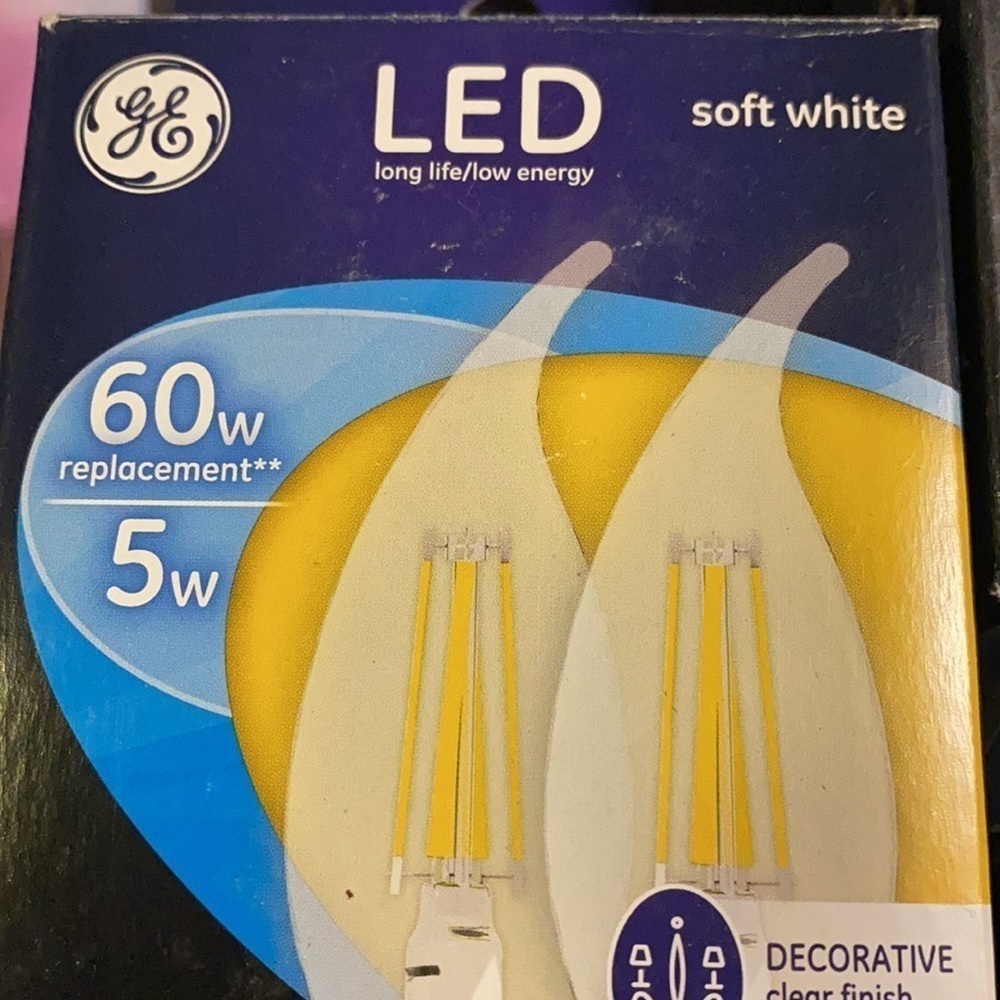 LED CAM Dimmable Light Bulb Bundle - Picture 3 of 7